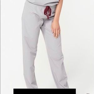 Figs scrubs pants in XS petite